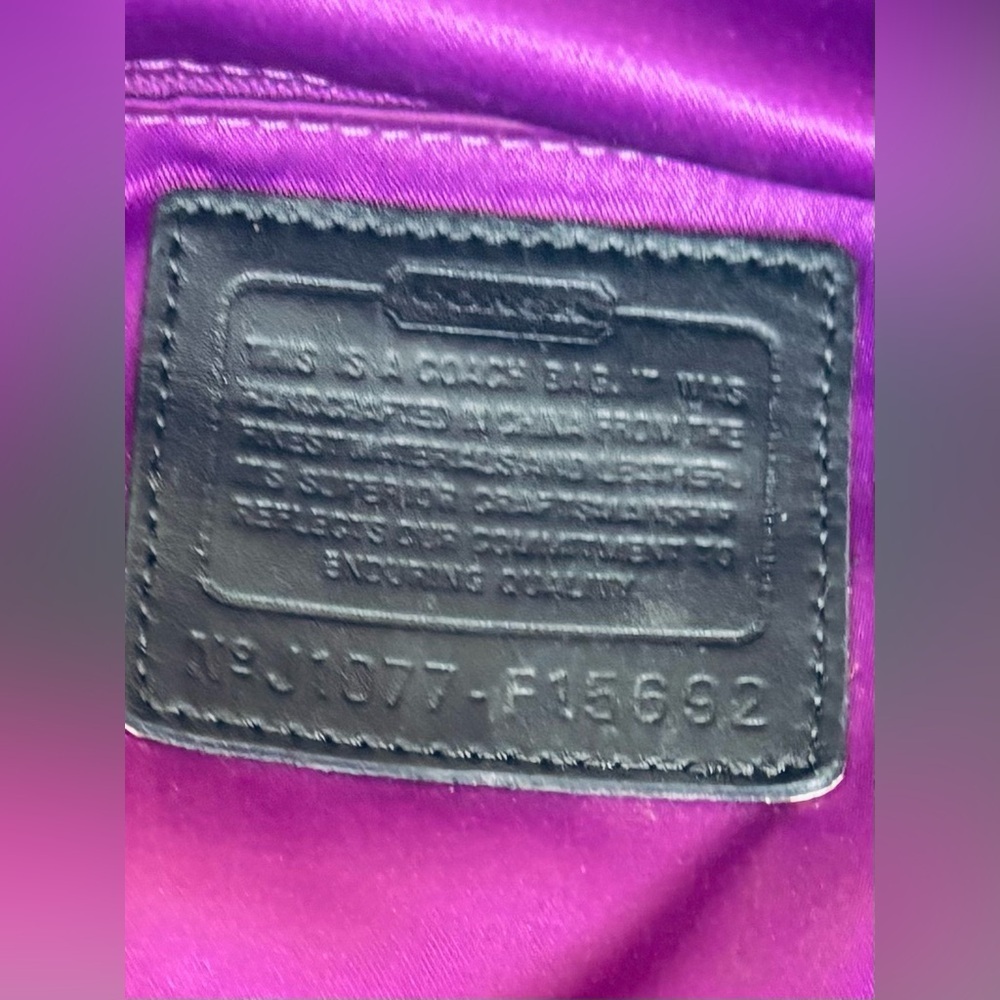 Coach 2 Way Turnlock Signature Hangbag - Picture 9 of 12